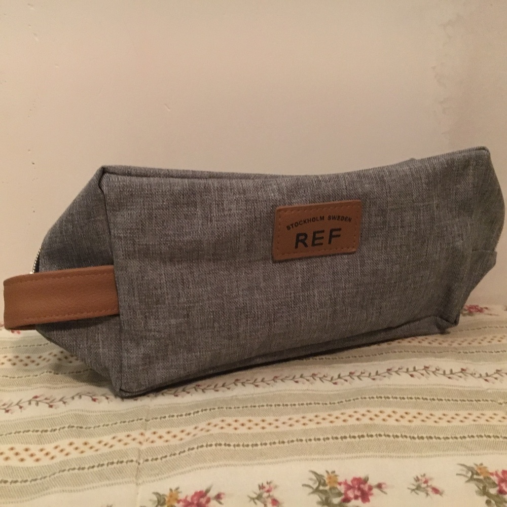 NWOT Stolkholm Sweden REF toiletry bag